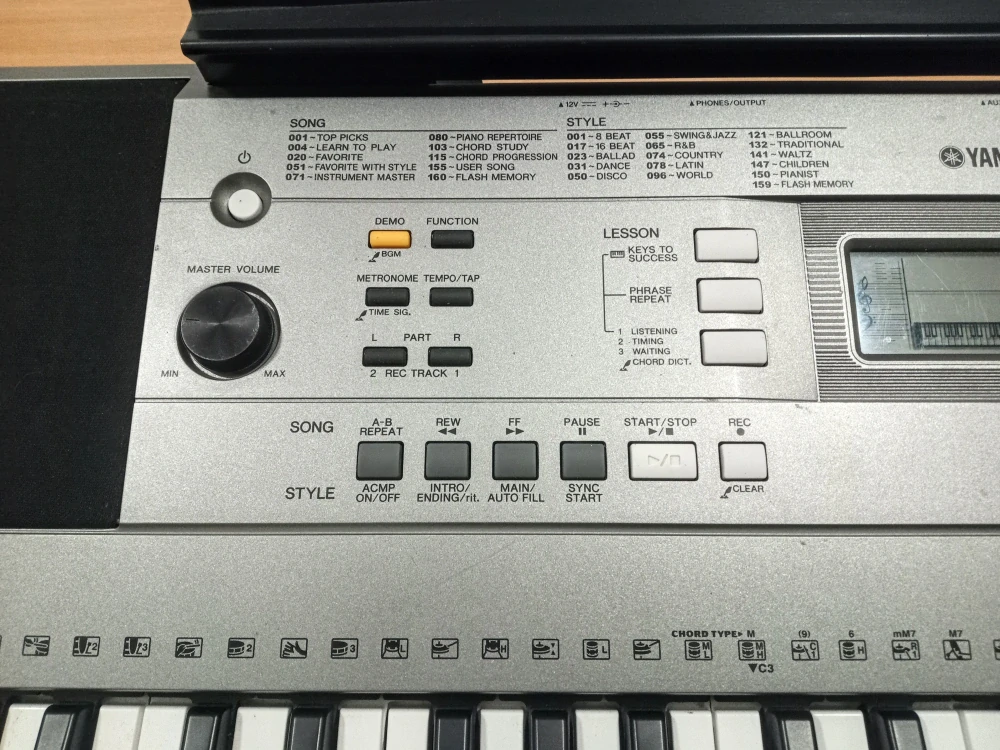 Keyboard Yamaha PSR E353 (Prodáno)
