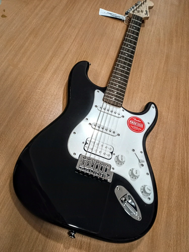 Squier by Fender Stratocaster (Prodáno)
