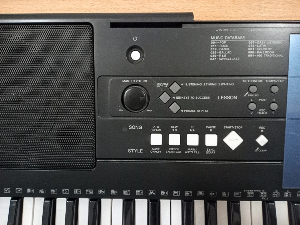 Yamaha PSR E333 (Prodáno)