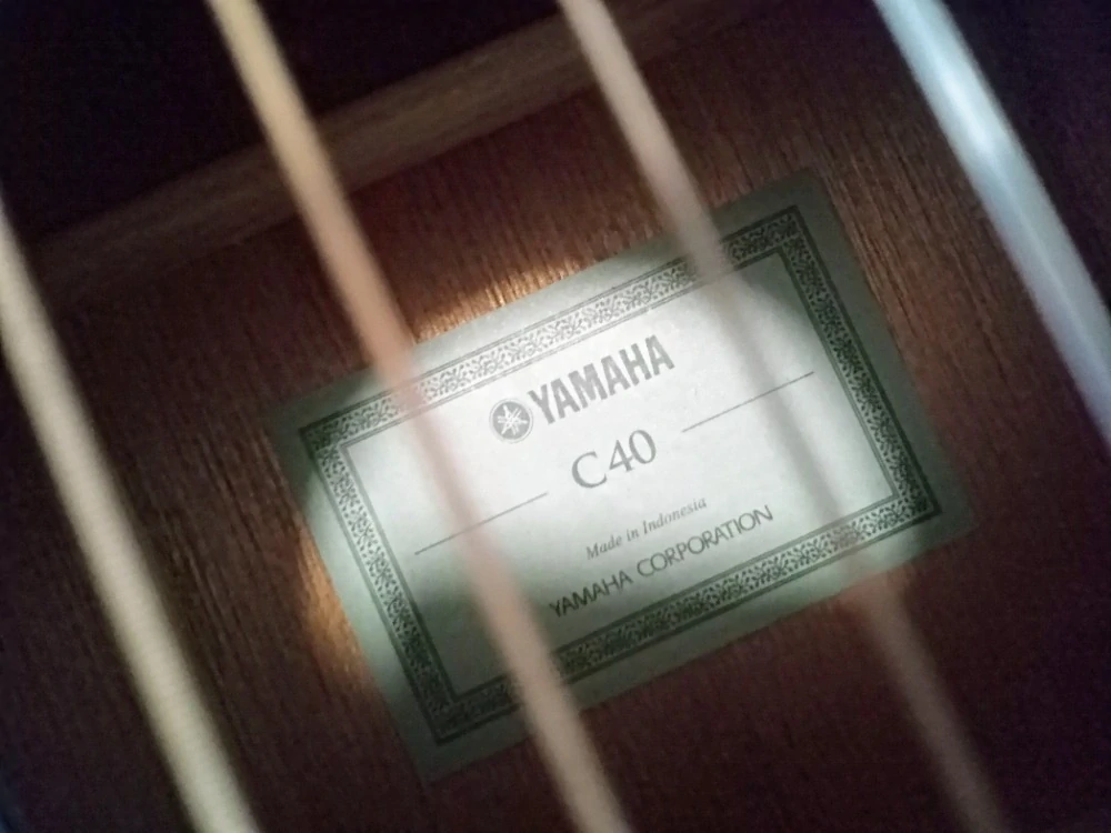 Yamaha C40 klasická kytara 4/4 (Prodáno)
