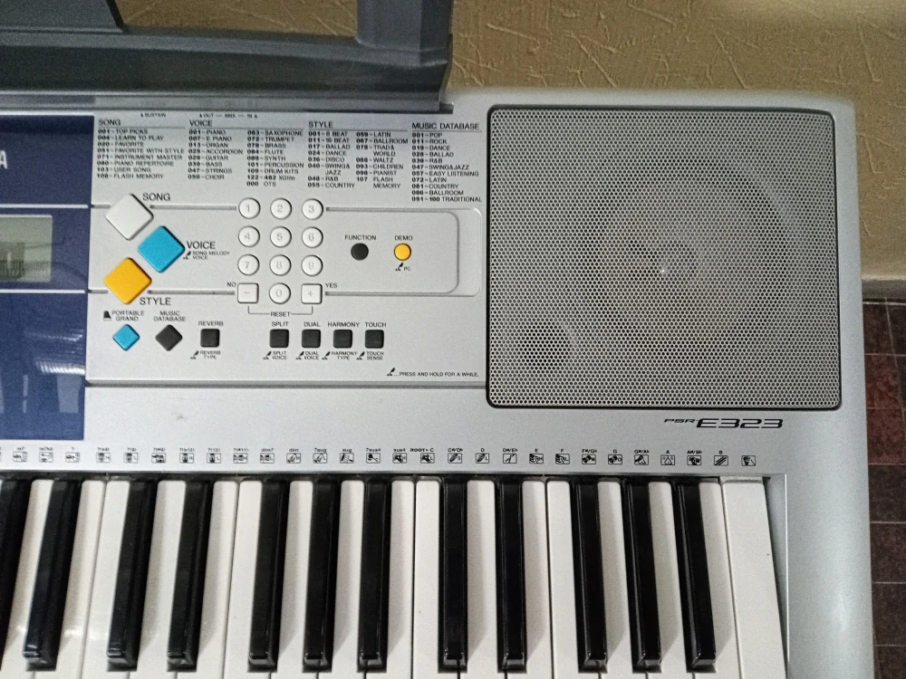 Yamaha PSR E323 (Prodáno)
