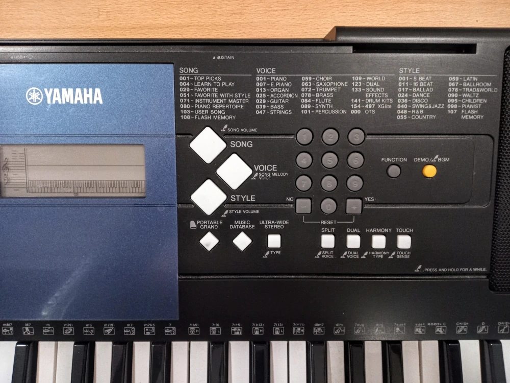 Yamaha PSR E333 (Prodáno)