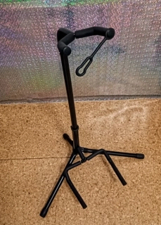 Kytarový stojan